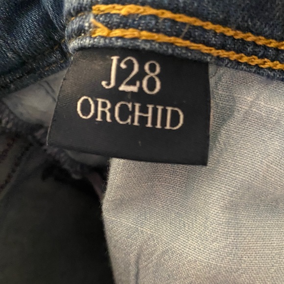 Armani Jeans - Picture 3 of 6